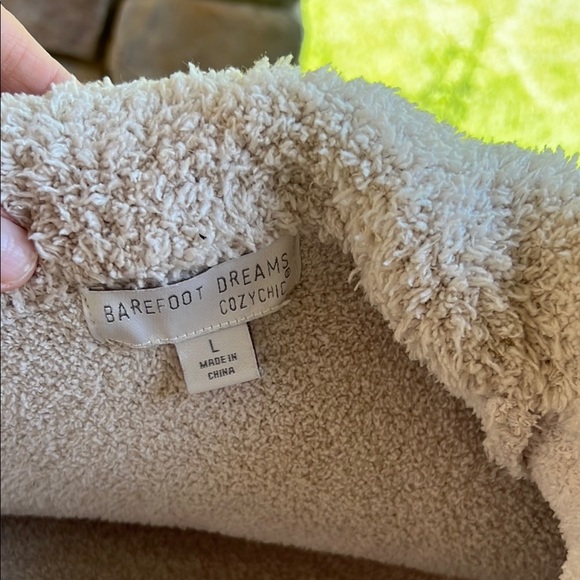 Barefoot Dreams Cozy Cream Teddy Jacket - Picture 4 of 8